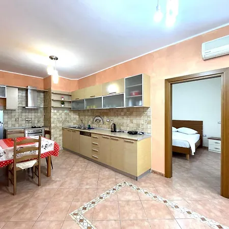 公寓 Kam 3 Bedrooms In The Center *