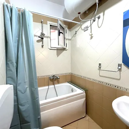 公寓 Kam 3 Bedrooms In The Center *