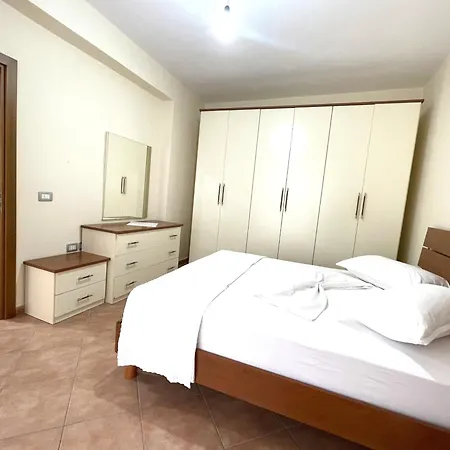 Kam 3 Bedrooms In The Center 公寓