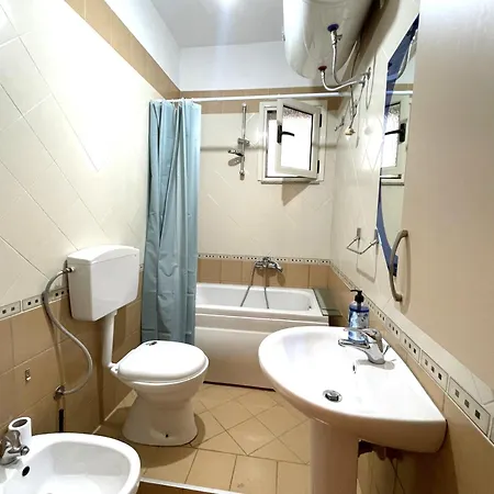 Kam 3 Bedrooms In The Center *