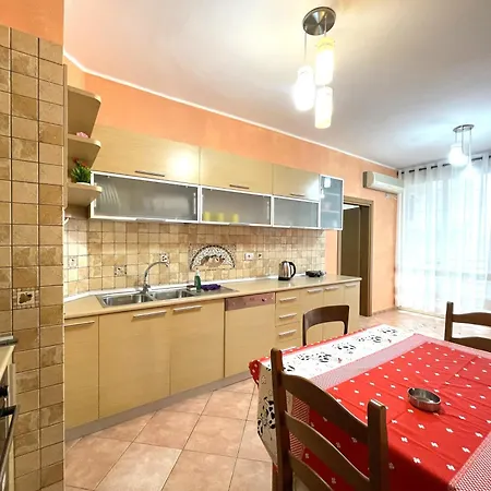 Kam 3 Bedrooms In The Center 公寓