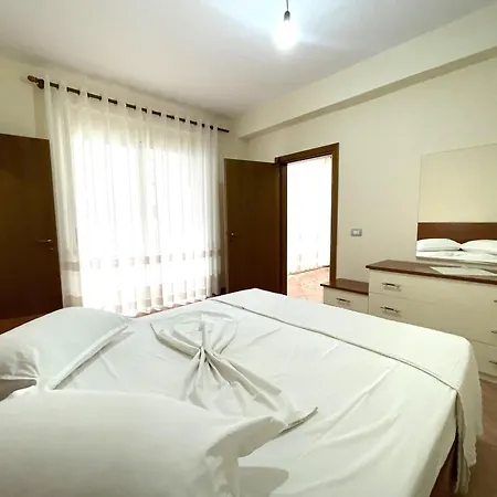 Kam 3 Bedrooms In The Center *